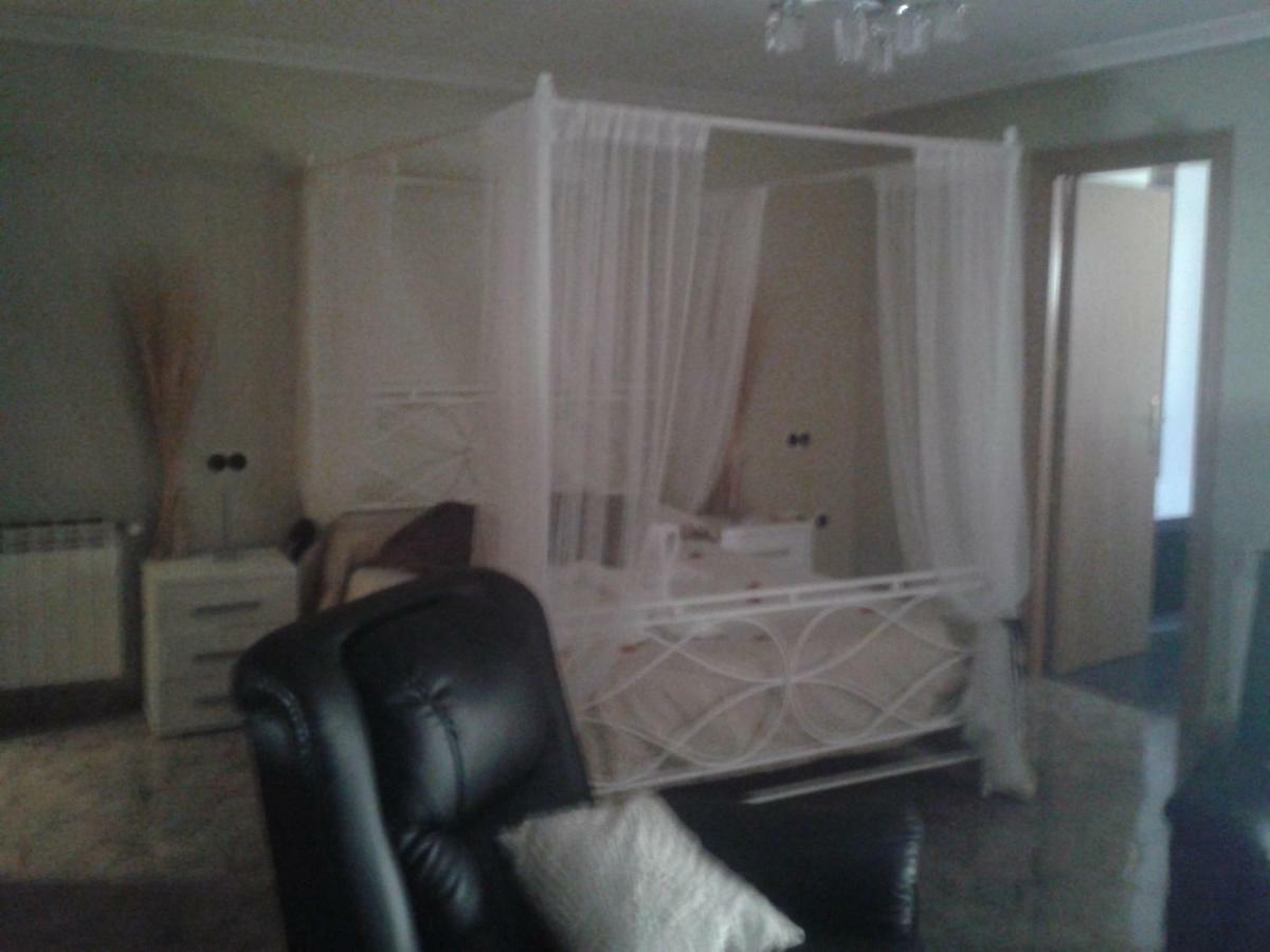 Hostal Texas 2 Фуэнтес-де-Эбро Экстерьер фото